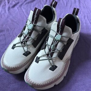 On Running Cloudaway White/Light Pink Drawstring Shoe